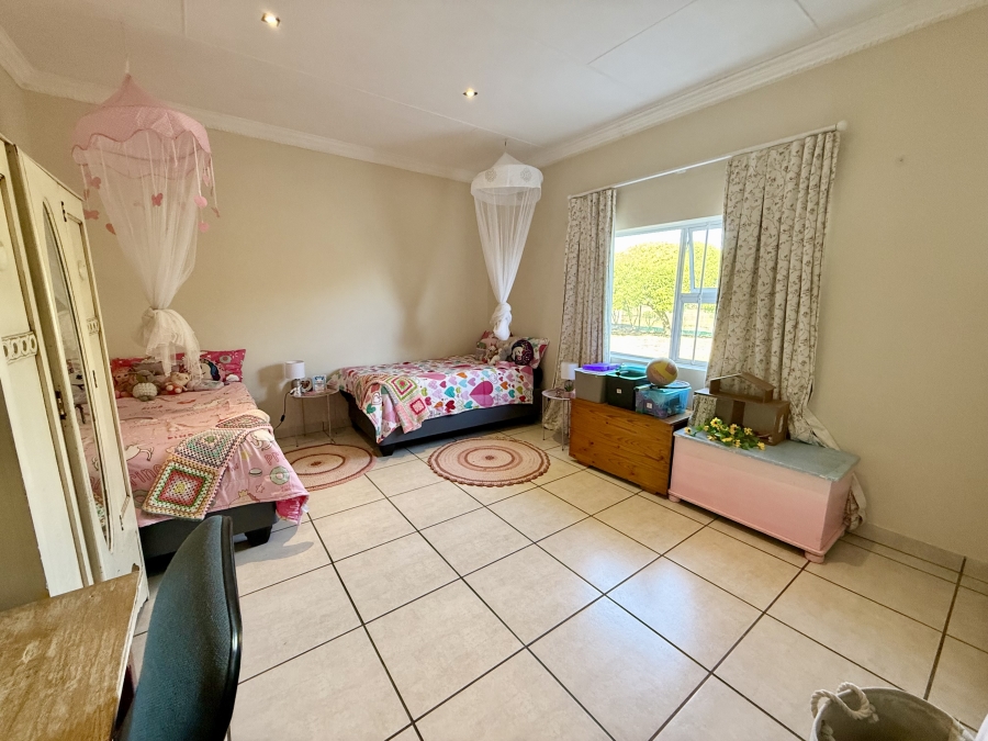 8 Bedroom Property for Sale in Long Acres Country Estate Western Cape